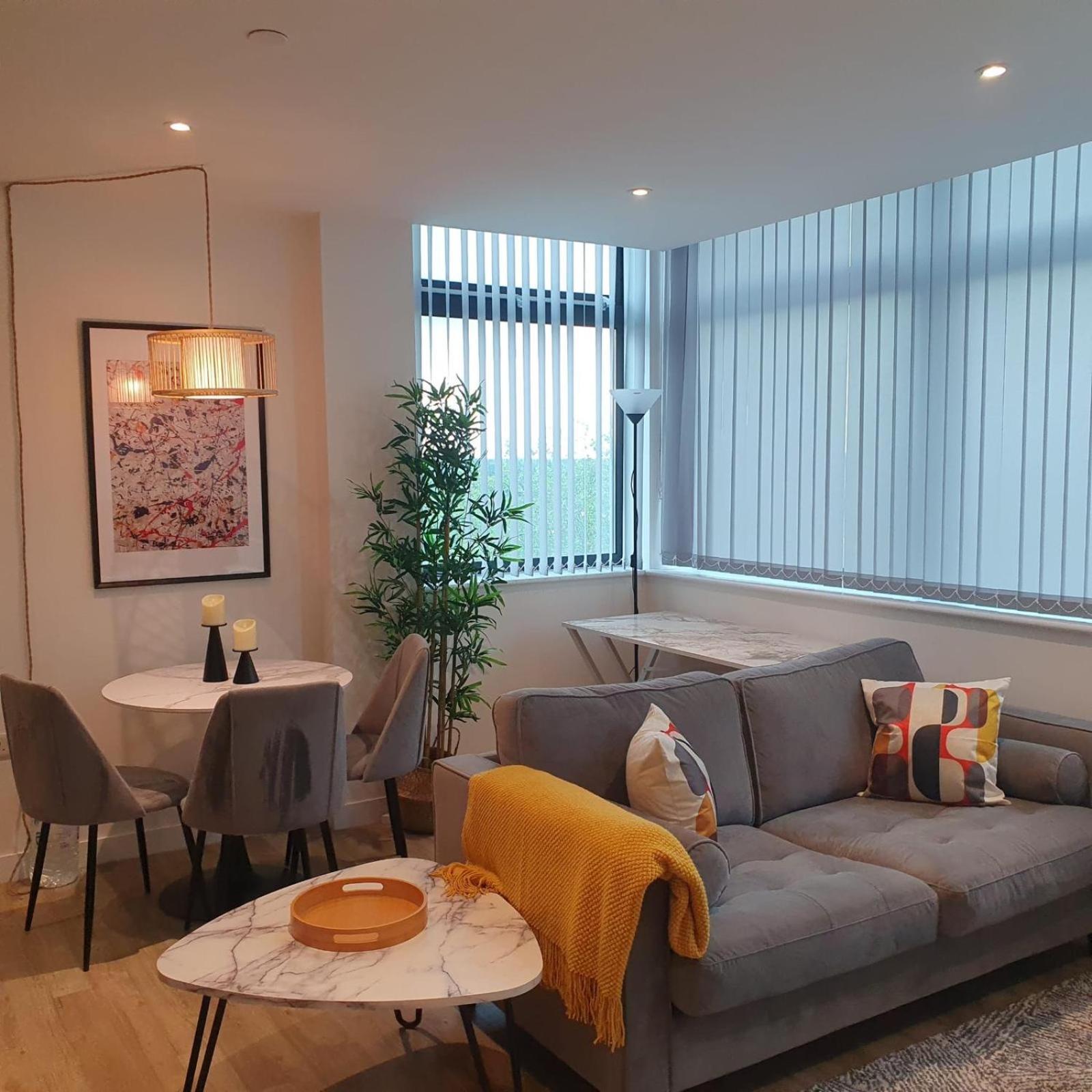 Lovely 1 Bed Apartment - Old Trafford Μάντσεστερ Εξωτερικό φωτογραφία